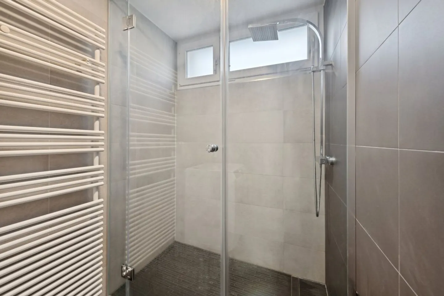 NoSta Real Estate AG: Appartamento ristrutturato di 4,5 stanze al piano rialzato, Oberdorf vicino a Soletta - Foto 6 di 8
