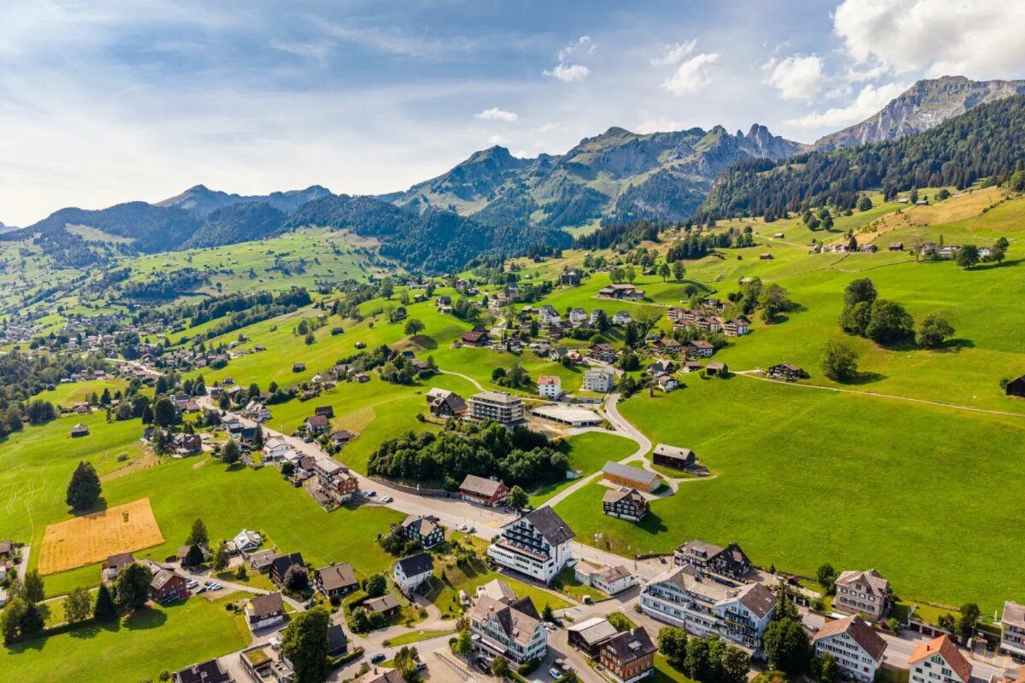 VIEL POTENZIAL AN BESTER LAGE: HOTEL TOGGENBURG MIT TRAUMAUSSICHT U... - Photo 17 sur 17