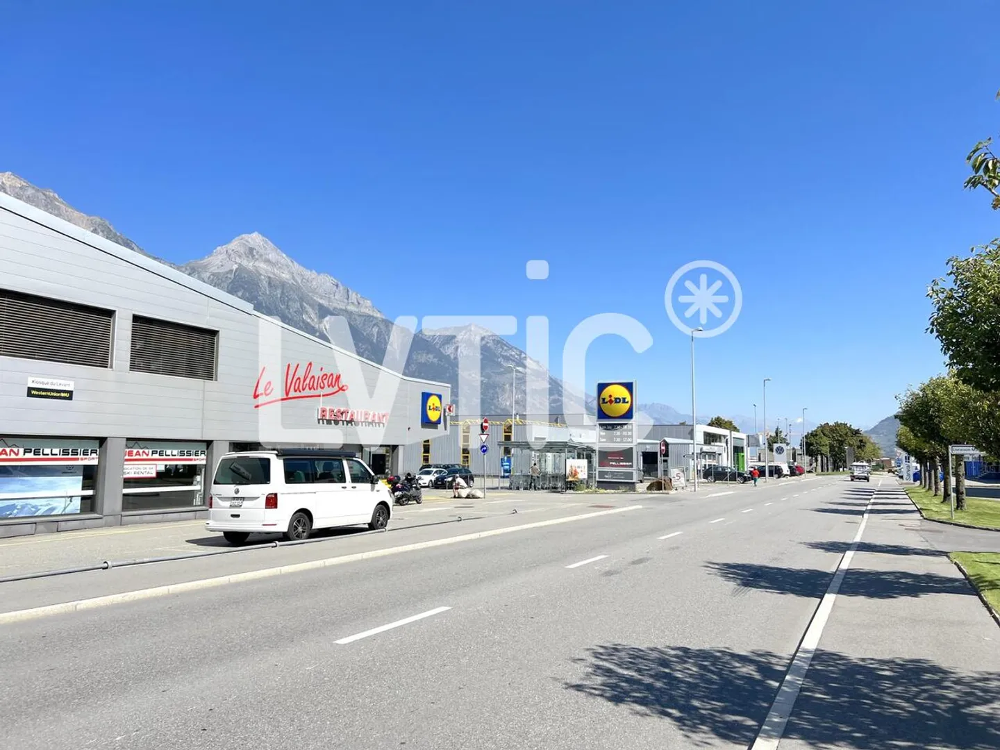 Local commercial de 530 m2 à louer à Martigny - Photo 4 sur 7