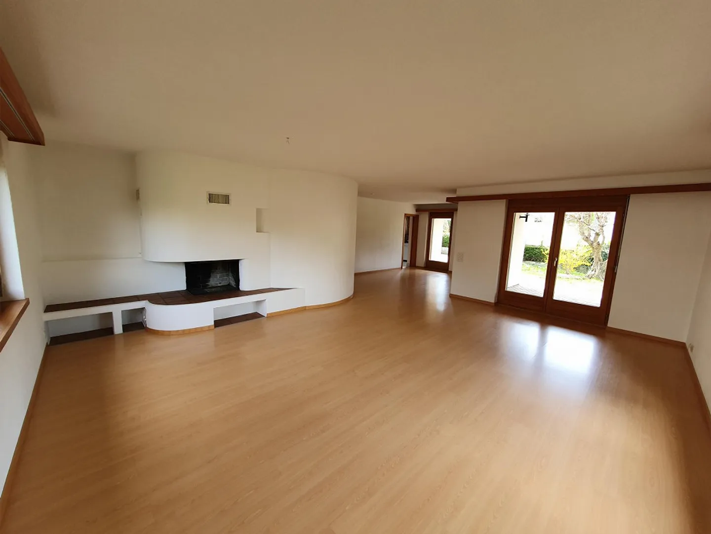 grosszügiges Einfamilienhaus an sonniger, ruhiger Lage - Foto 2 von 27