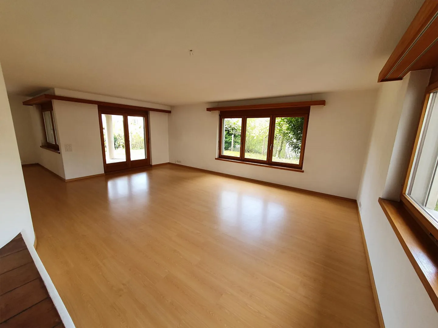 grosszügiges Einfamilienhaus an sonniger, ruhiger Lage - Foto 3 von 27