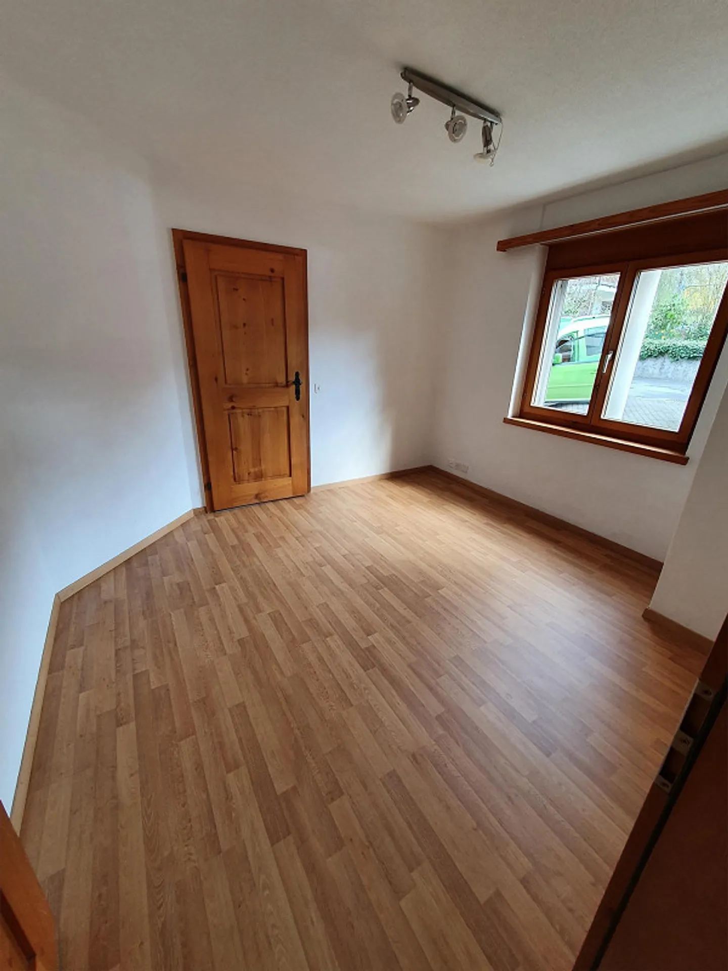 grosszügiges Einfamilienhaus an sonniger, ruhiger Lage - Foto 7 von 27