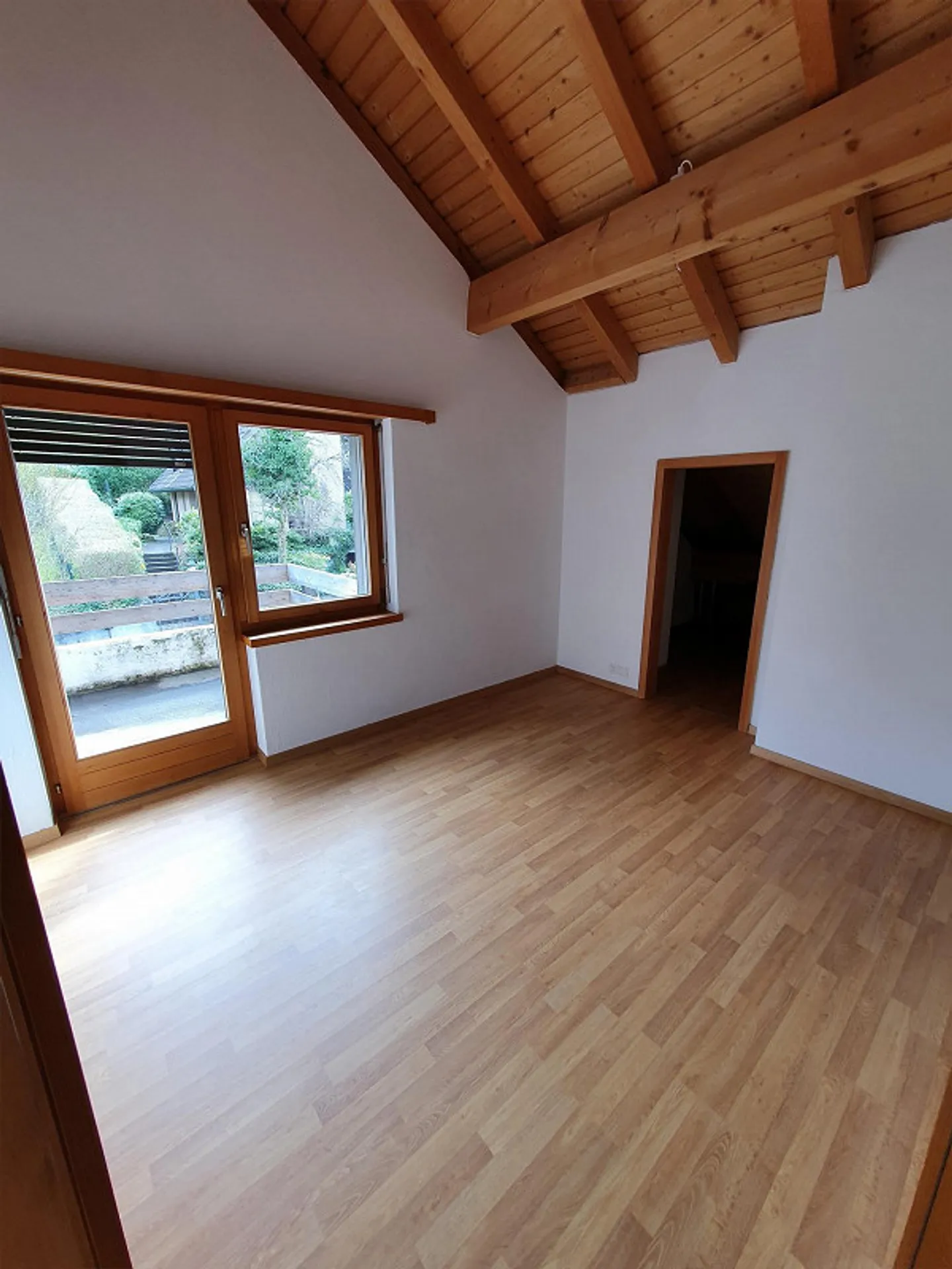 grosszügiges Einfamilienhaus an sonniger, ruhiger Lage - Foto 10 von 27