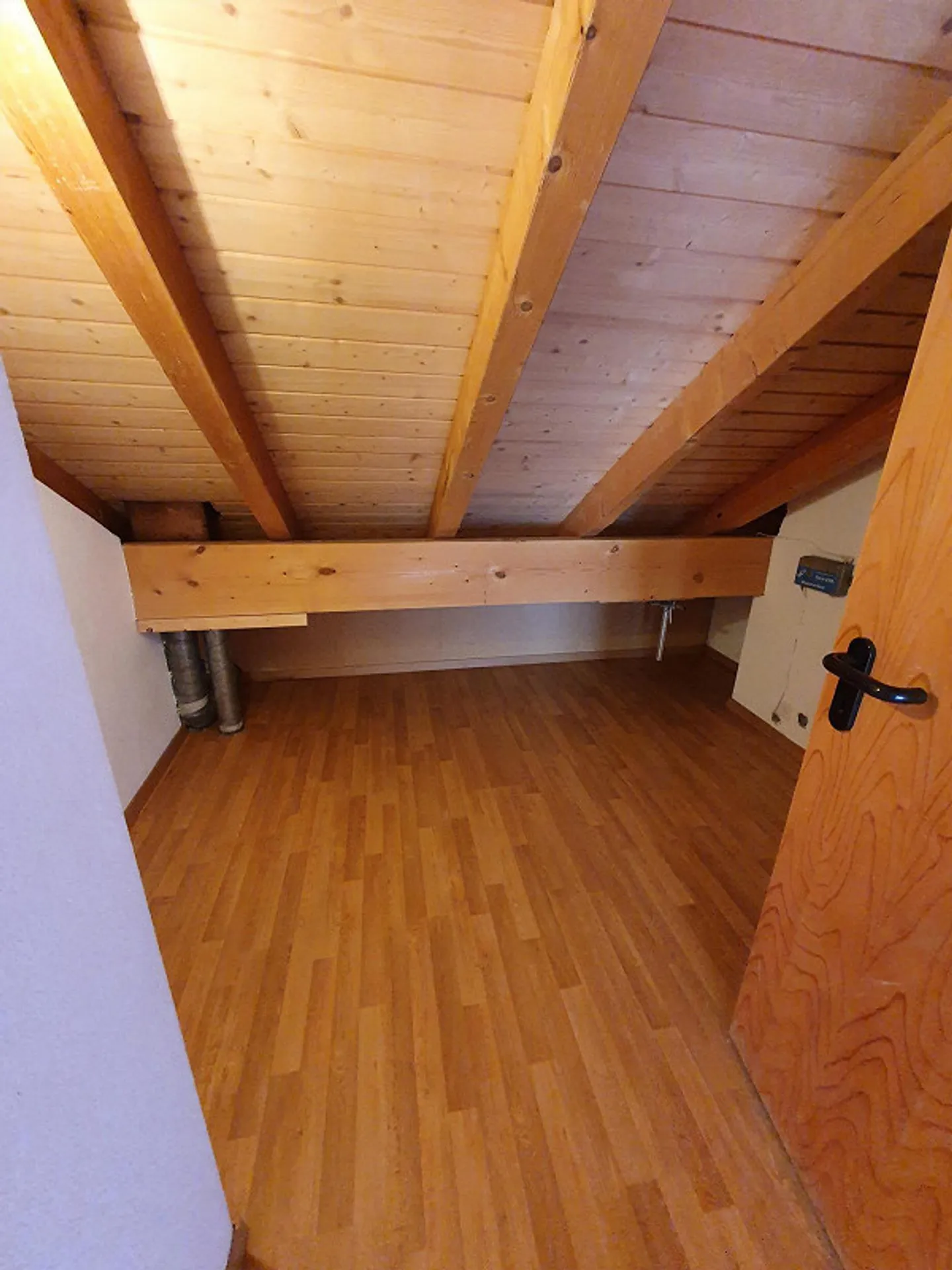 grosszügiges Einfamilienhaus an sonniger, ruhiger Lage - Foto 15 von 27