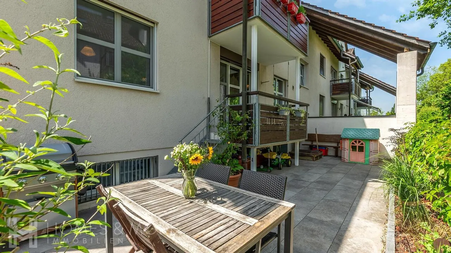 ILLUMINATO CON DUE AMPI SPAZI ESTERNI - Foto 6 di 8