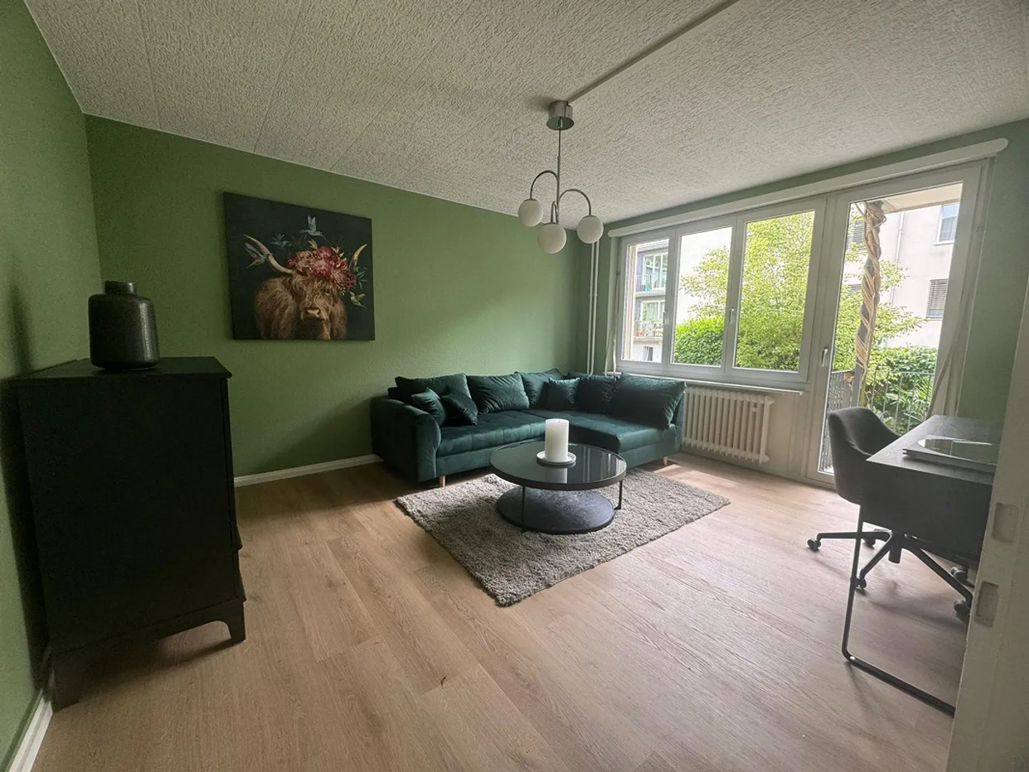 Emménagez et vivez immédiatement ! Logement meublé avec jardin - Photo 1 sur 10