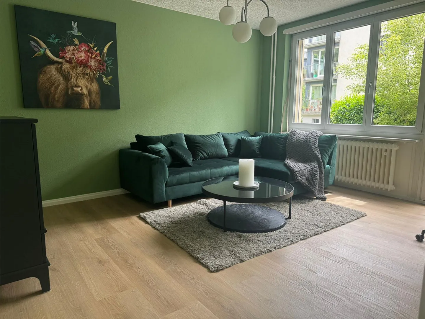 Emménagez et vivez immédiatement ! Logement meublé avec jardin - Photo 2 sur 10