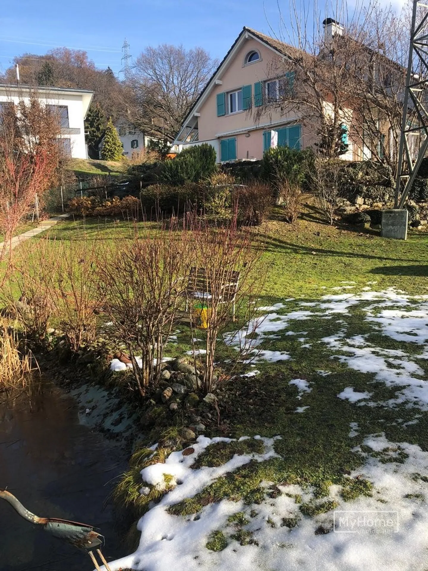 Spaziosa villa di 6,5 stanze con un grande giardino privato - Foto 1 di 11