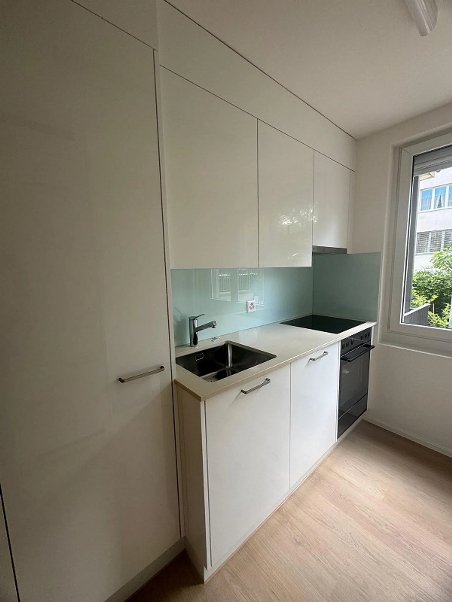 Emménagez et vivez immédiatement ! Logement meublé avec jardin - Photo 6 sur 10