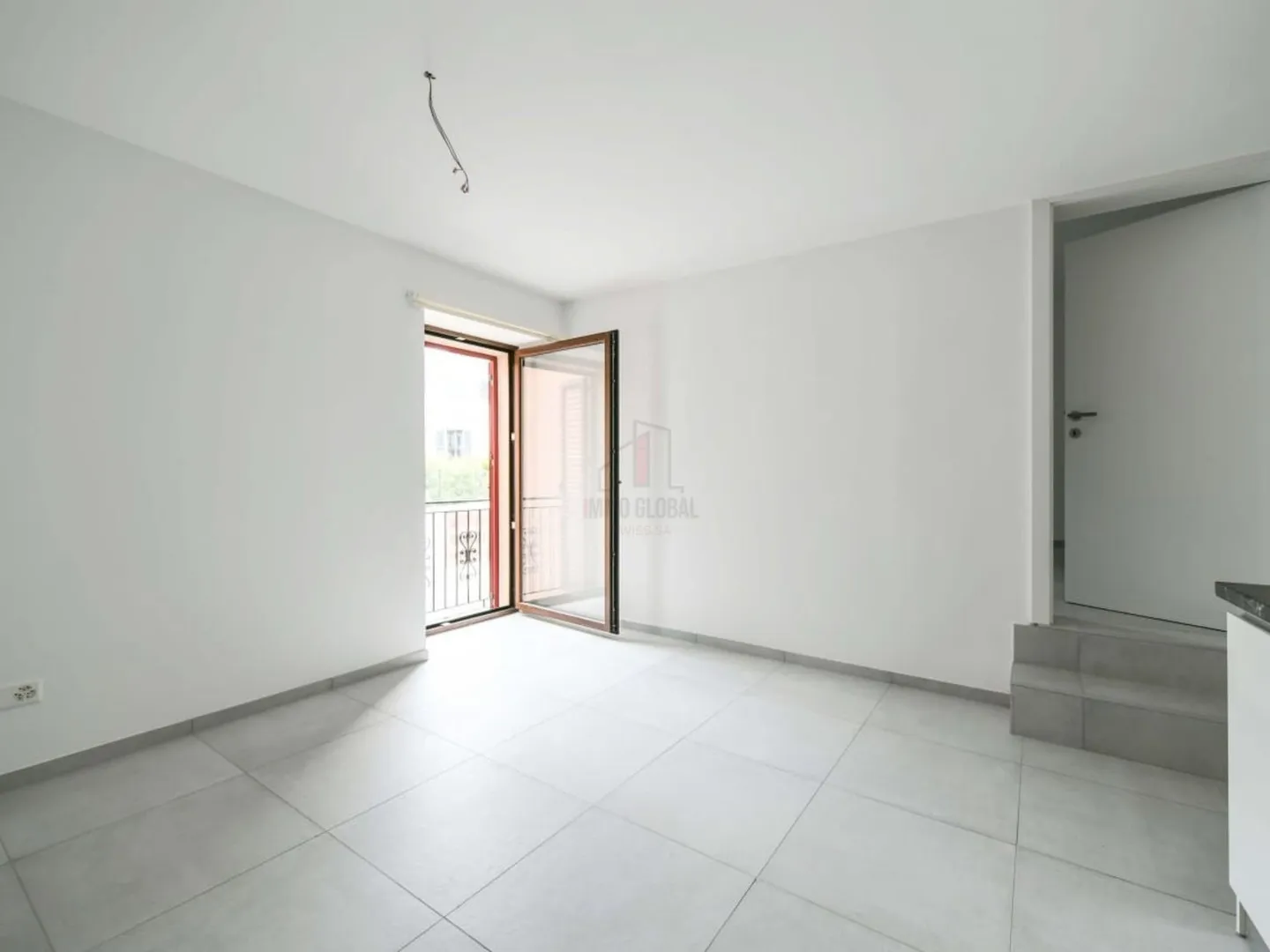 Welcome to this sunny 3-room apartment in San Pietro di Stabio - Photo 5 of 10