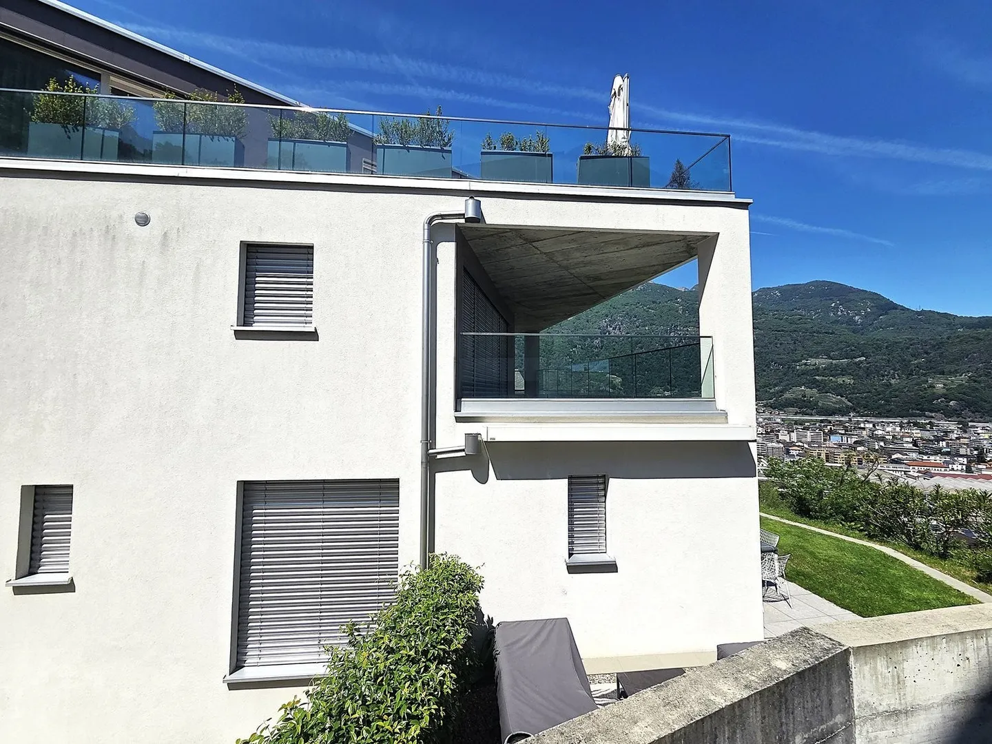 Moderne Wohnung mit Panoramablick - Foto 8 von 20