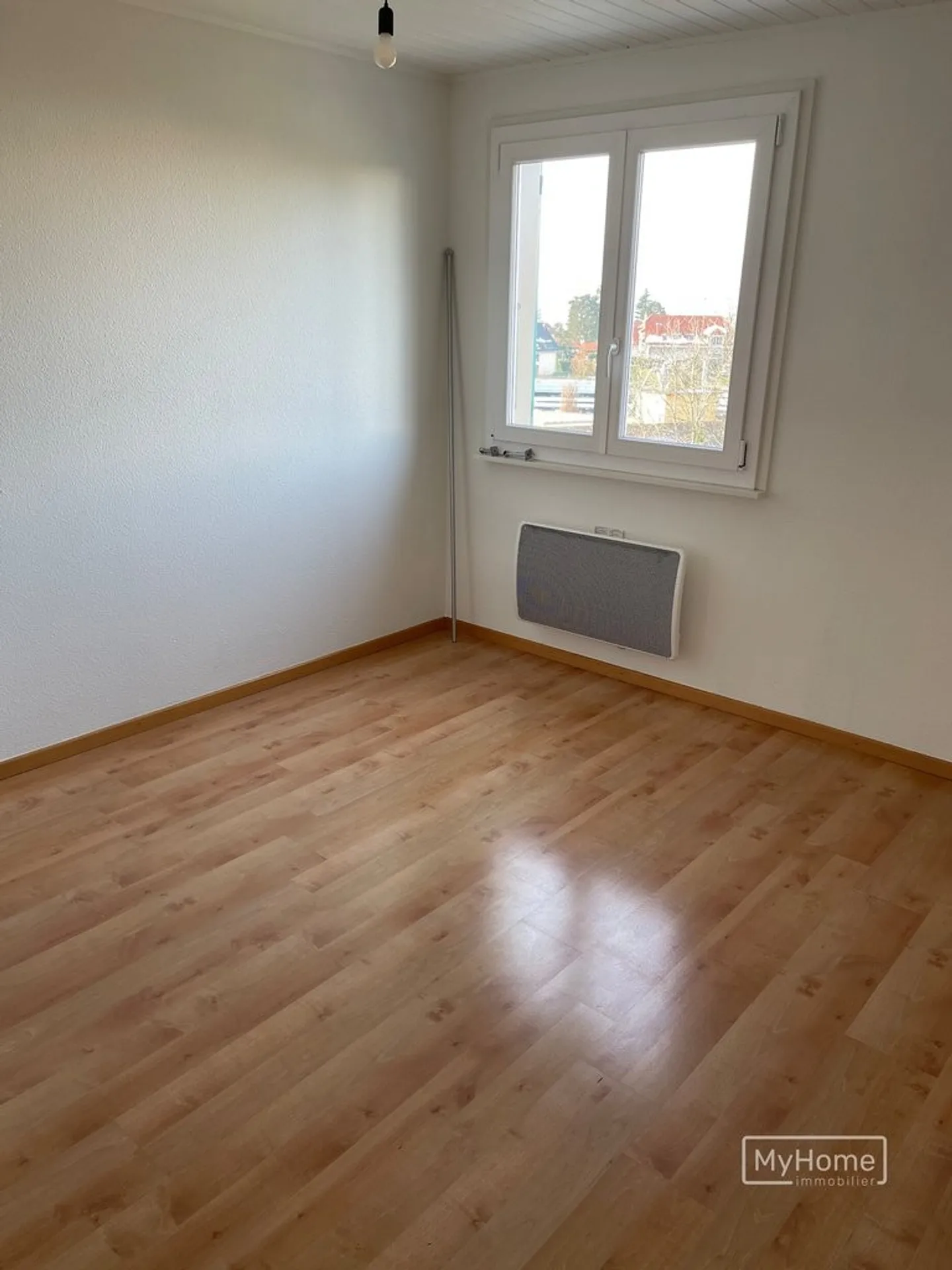 Spaziosa villa di 6,5 stanze con un grande giardino privato - Foto 9 di 11