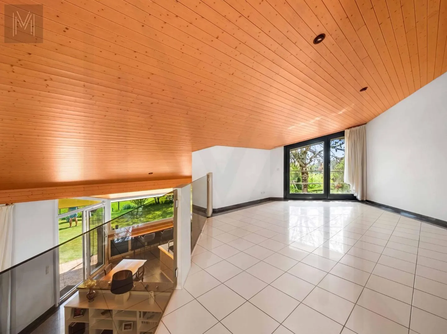 Architectural Elegance & Panorama of Superlatives - An Extraordinary Property - Photo 8 of 13