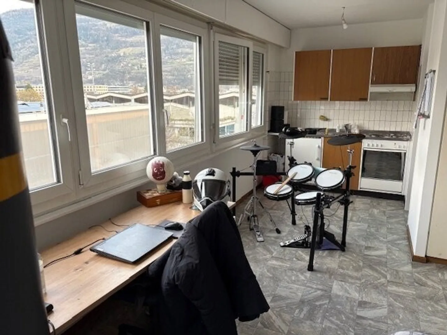 To seize! Charming studio with stunning view in Sion! - Photo 4 of 5