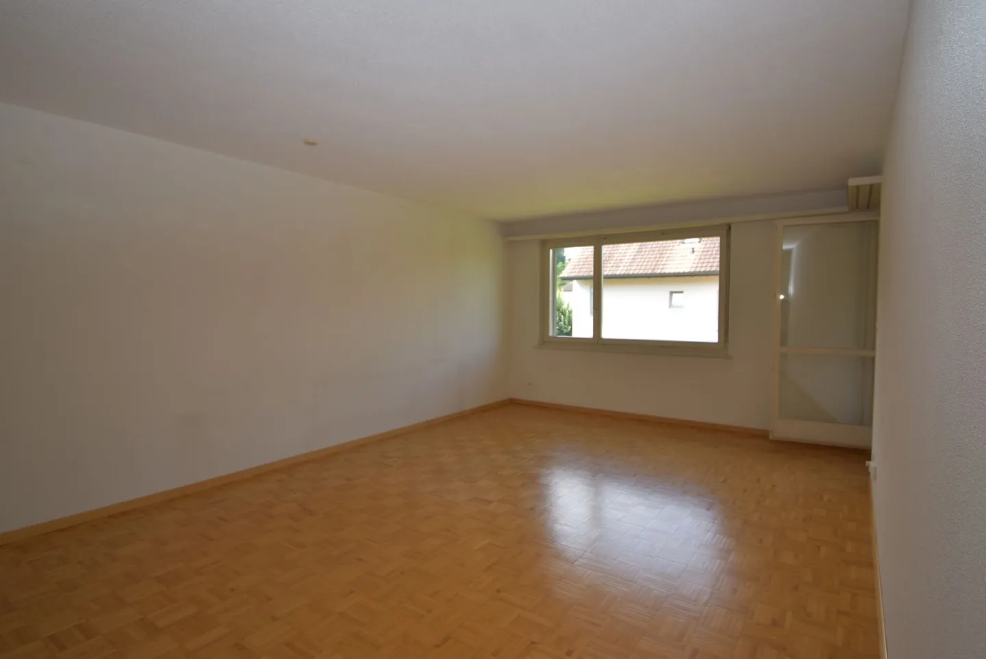 Bright 4.5-room maisonette apartment - Photo 3 of 9