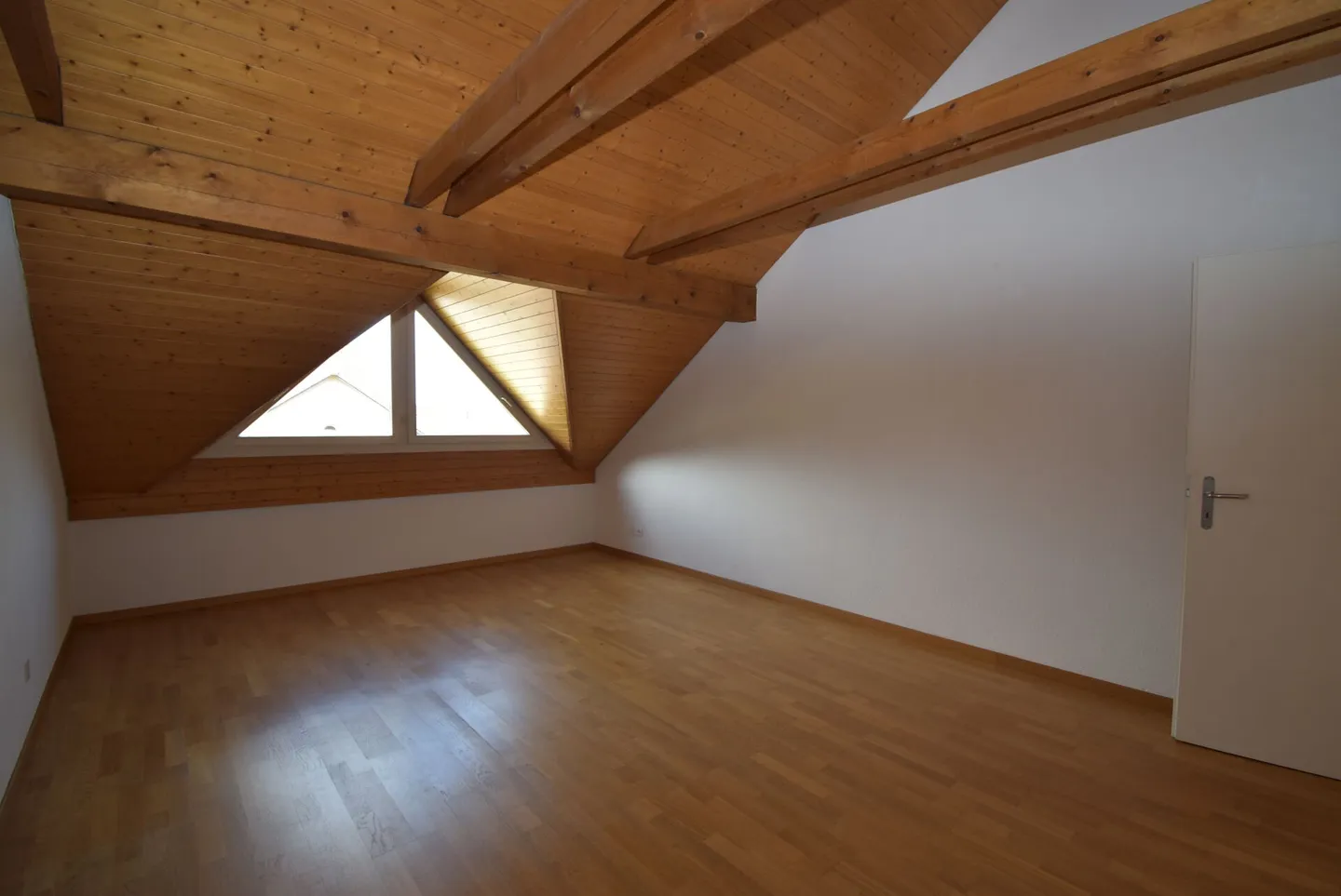 Bright 4.5-room maisonette apartment - Photo 4 of 9