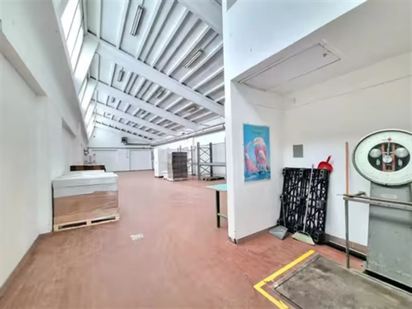 Stabio - Warehouse with Parking - Photo 2 of 4