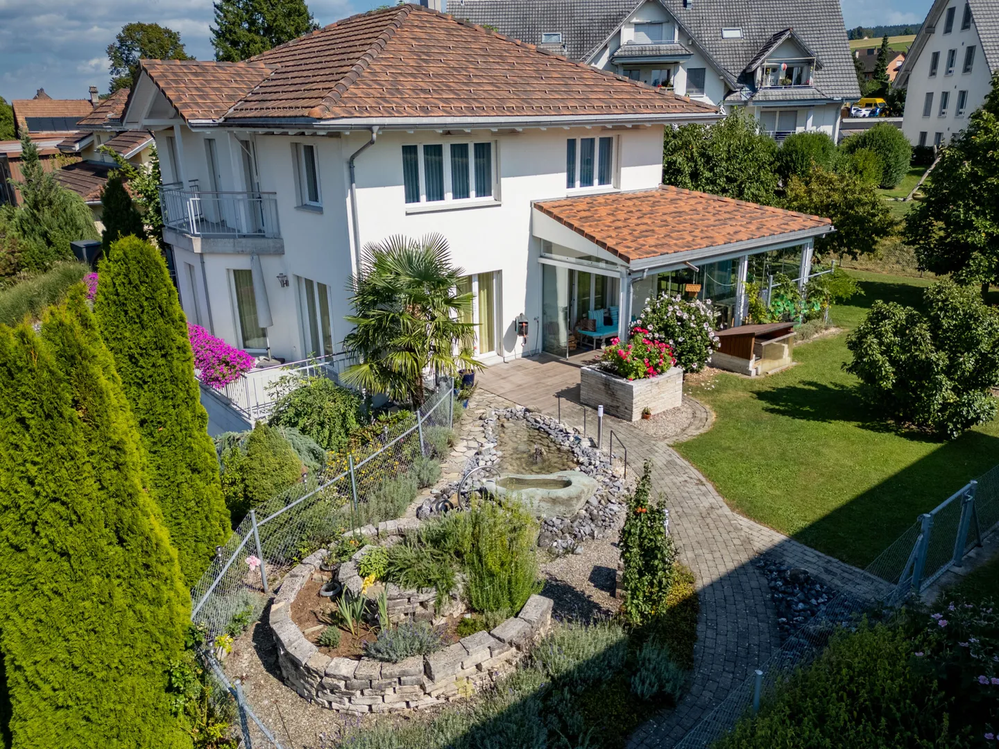 Propriété spacieuse et familiale avec une touche méditerranéenne - Photo 3 sur 9