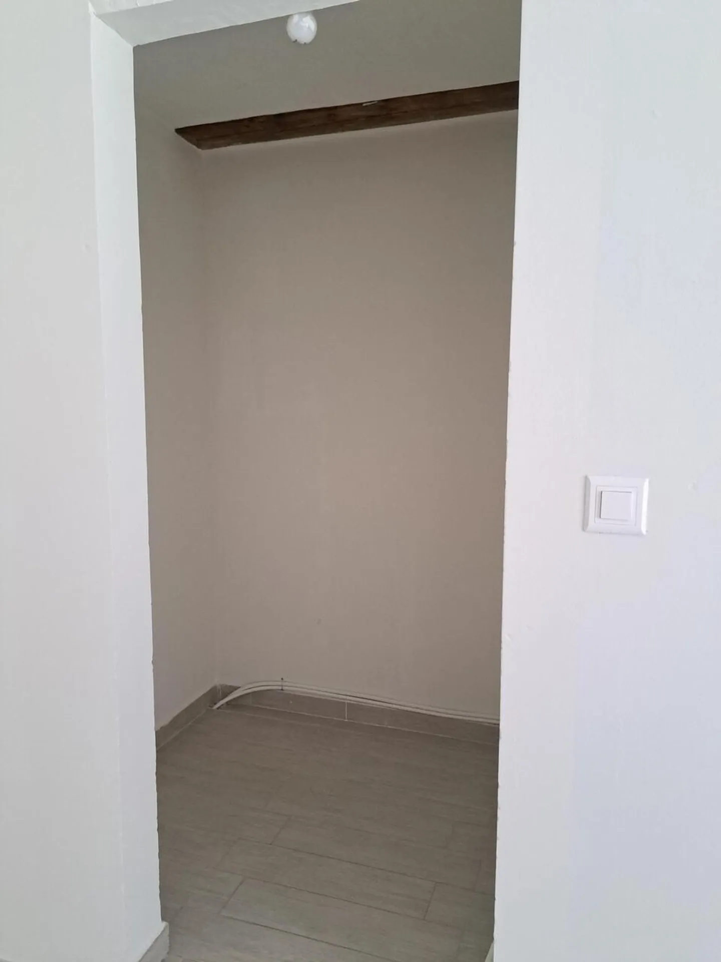 BEL APPARTAMENTO DI 3,5 STANZE CON 80 M2 E TERRAZZA - Foto 9 di 16