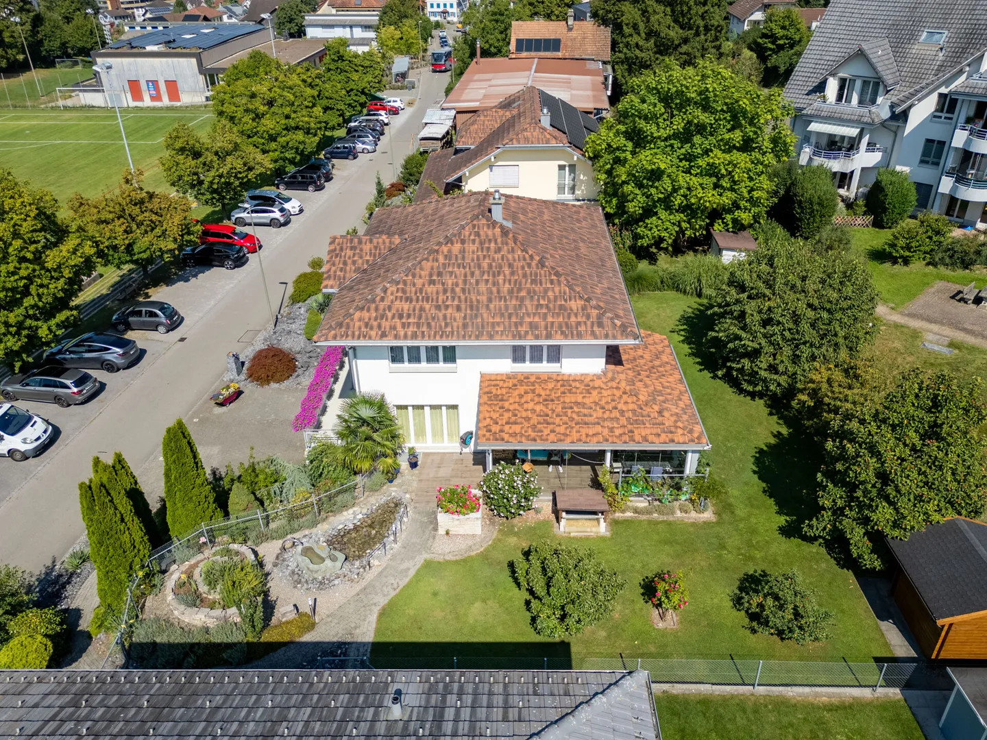 Propriété spacieuse et familiale avec une touche méditerranéenne - Photo 2 sur 9