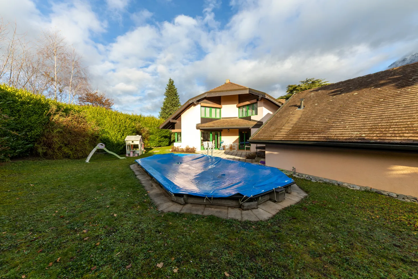 Unique individual villa in the center of Aigle consisting of 2 apartments - Photo 19 of 22