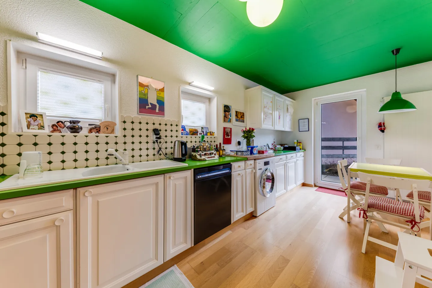 Unique individual villa in the center of Aigle consisting of 2 apartments - Photo 5 of 22