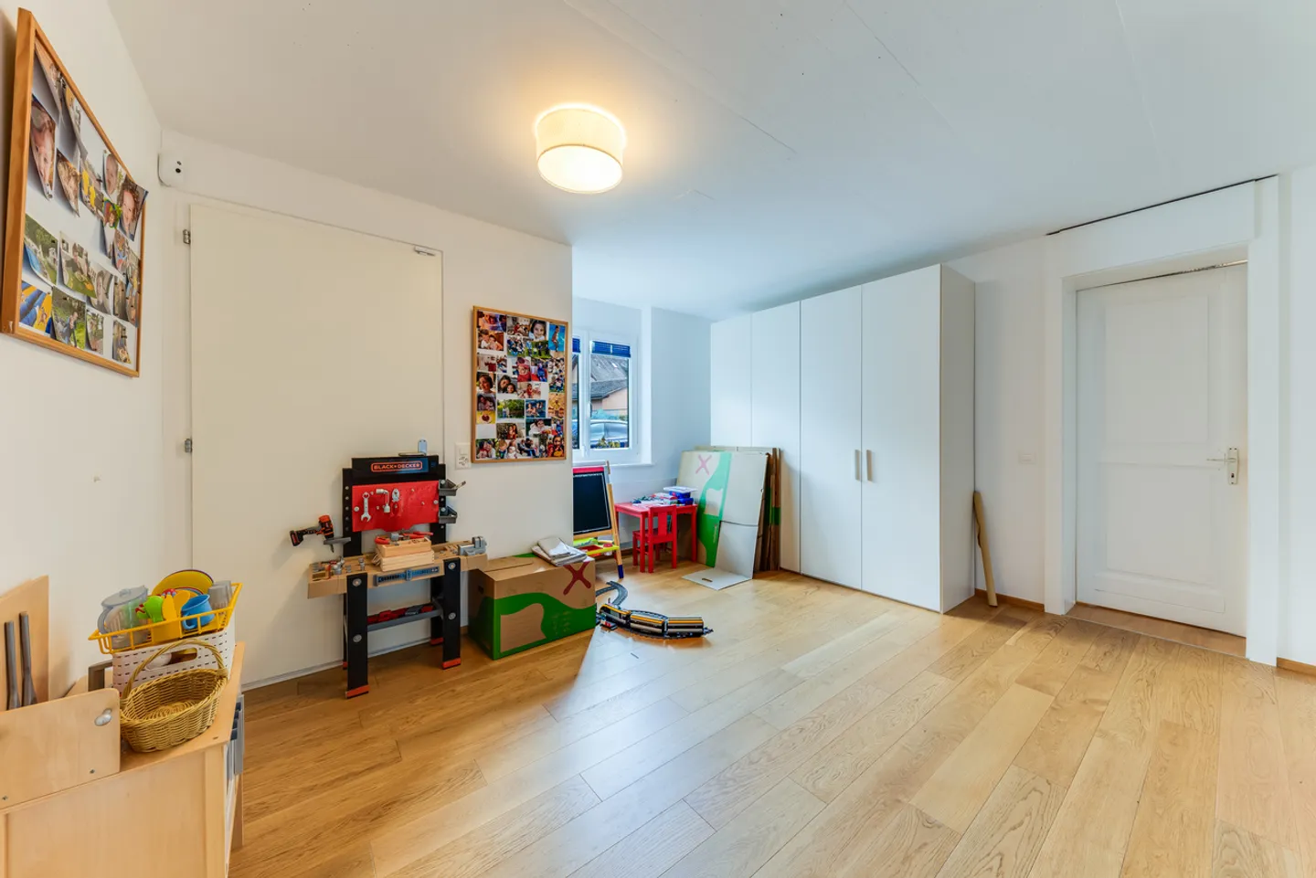 Unique individual villa in the center of Aigle consisting of 2 apartments - Photo 6 of 22