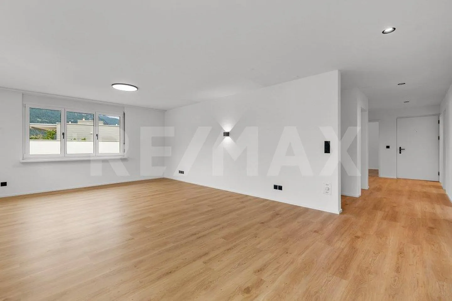 Renovierte 4½-Zimmerwohnung mit zwei Balkonen in Malans - Photo 5 of 13