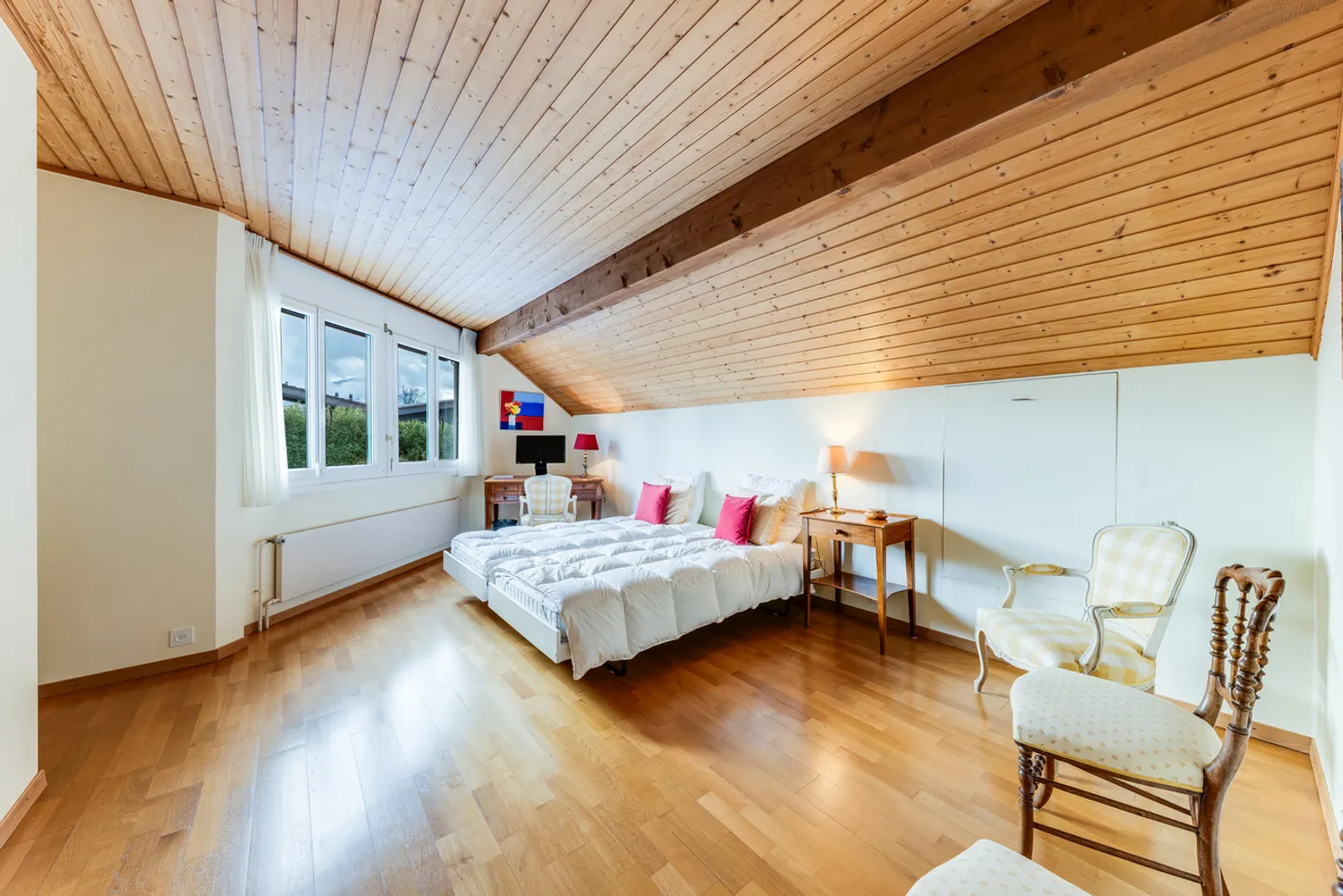 Unique individual villa in the center of Aigle consisting of 2 apartments - Photo 13 of 22