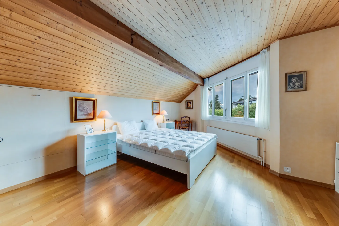 Unique individual villa in the center of Aigle consisting of 2 apartments - Photo 14 of 22