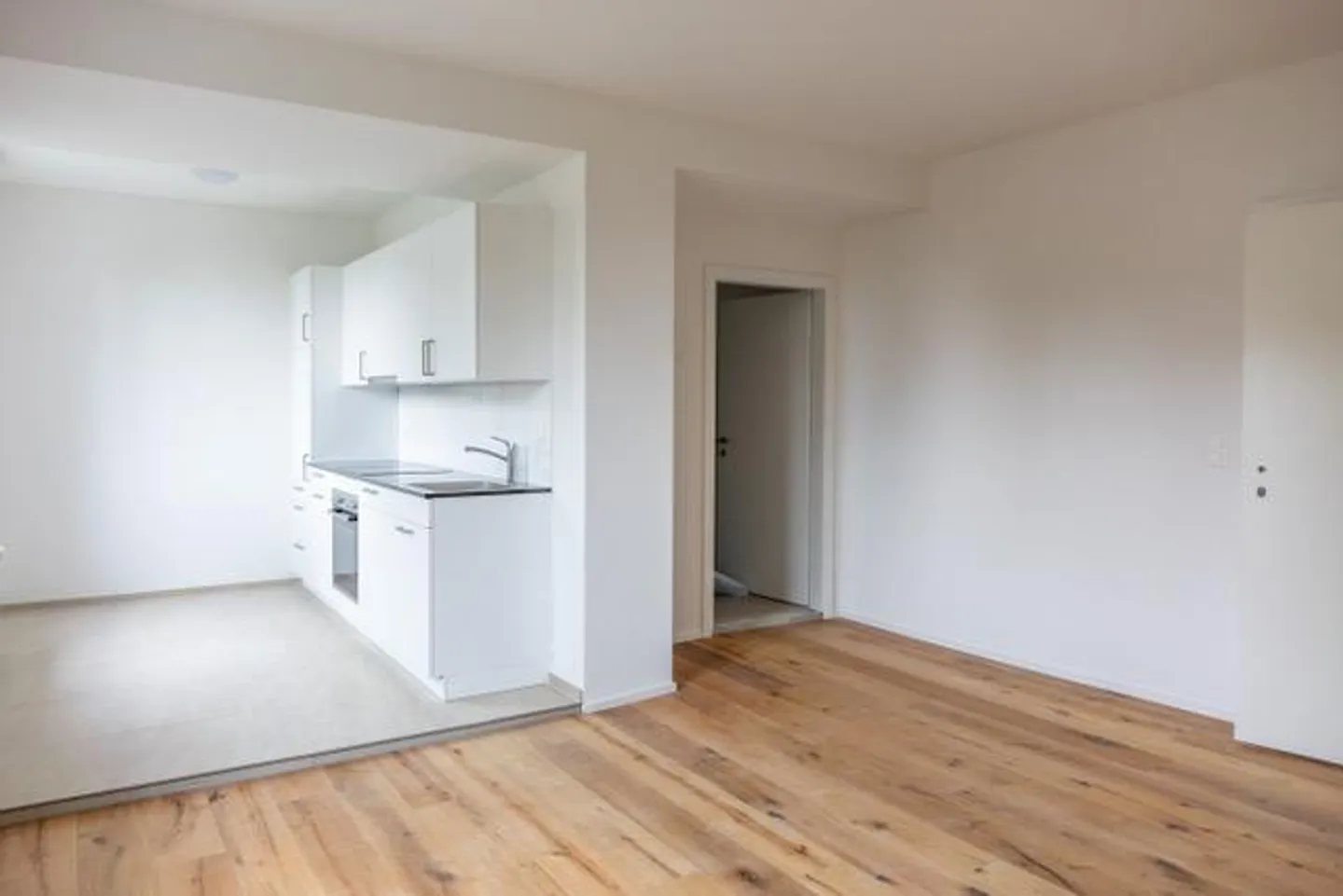 Renovated 1.5-room apartment in the Riethüsli district - Photo 2 of 8