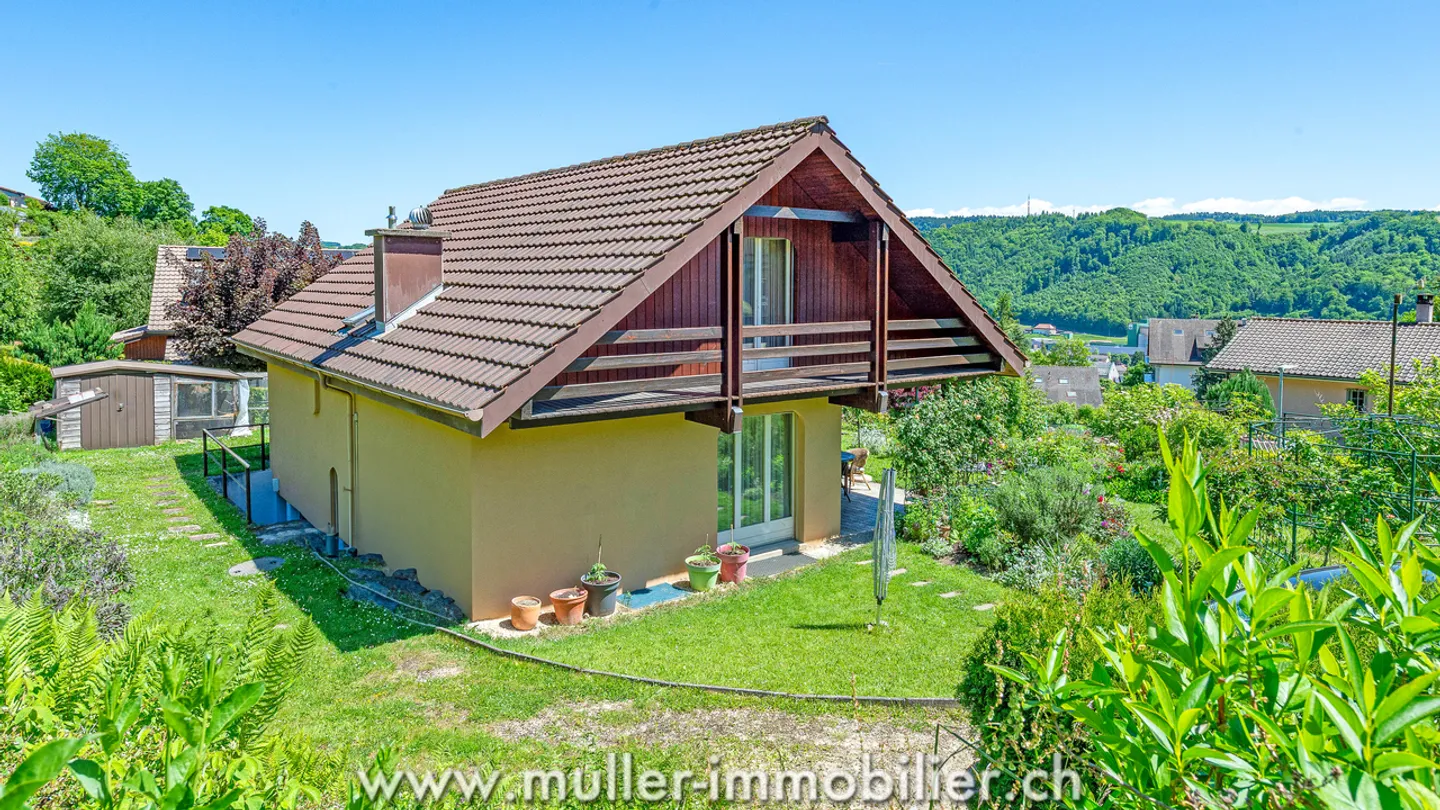 Bella villa familiare con giardino paesaggistico, sulle alture di Moudon - Foto 1 di 14