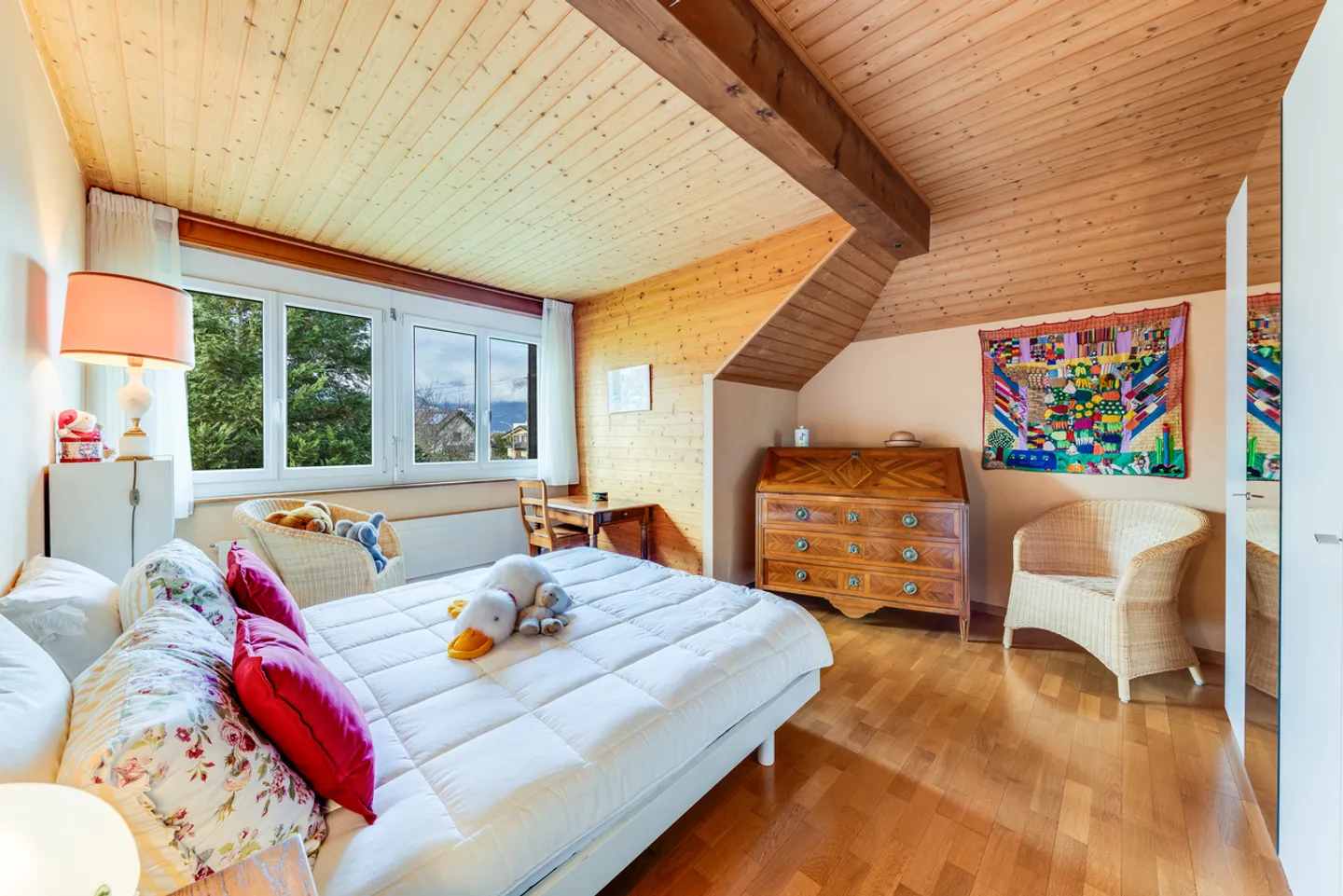 Unique individual villa in the center of Aigle consisting of 2 apartments - Photo 12 of 22