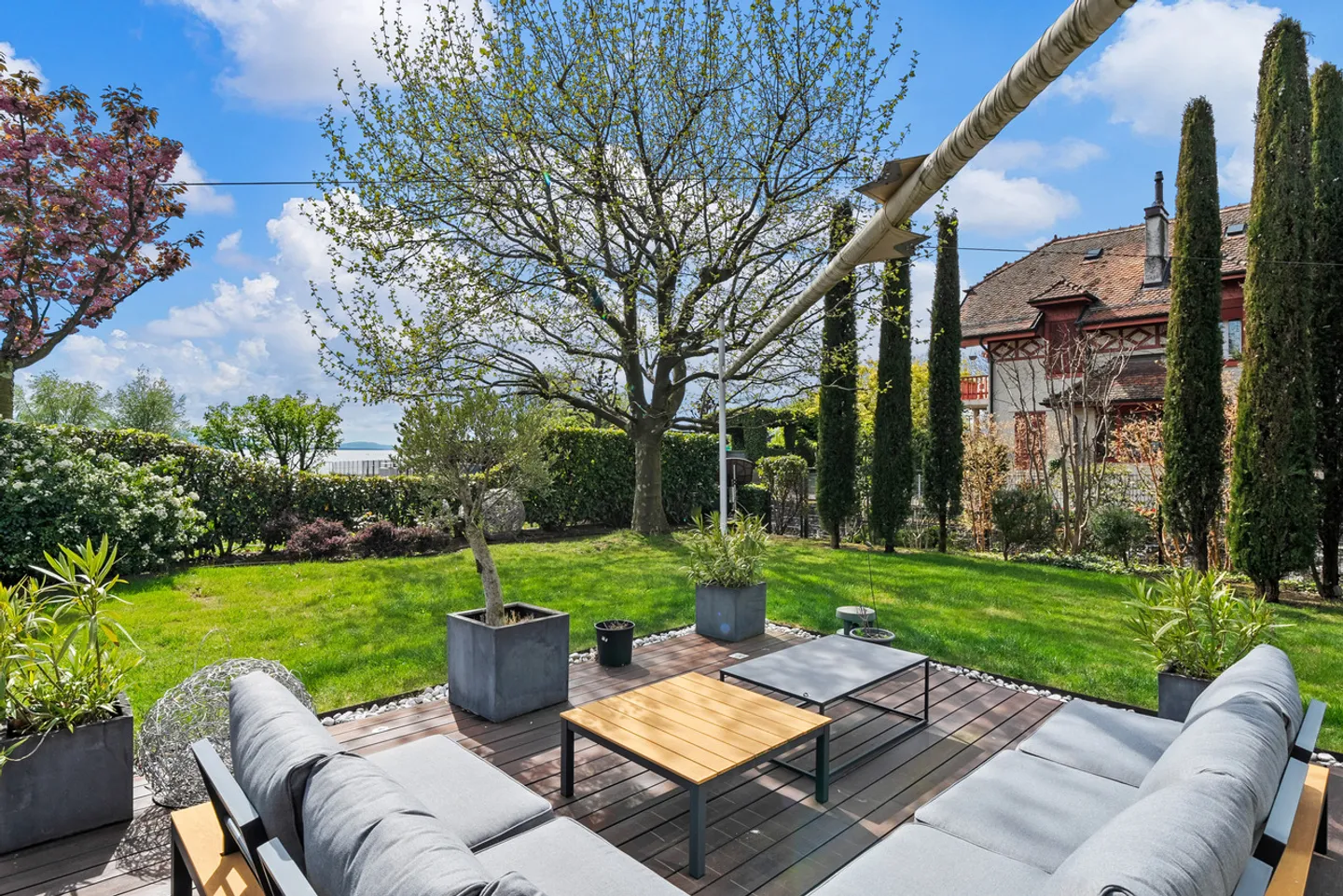 High-quality apartment with garden, lake access in Paudex - Photo 1 of 12