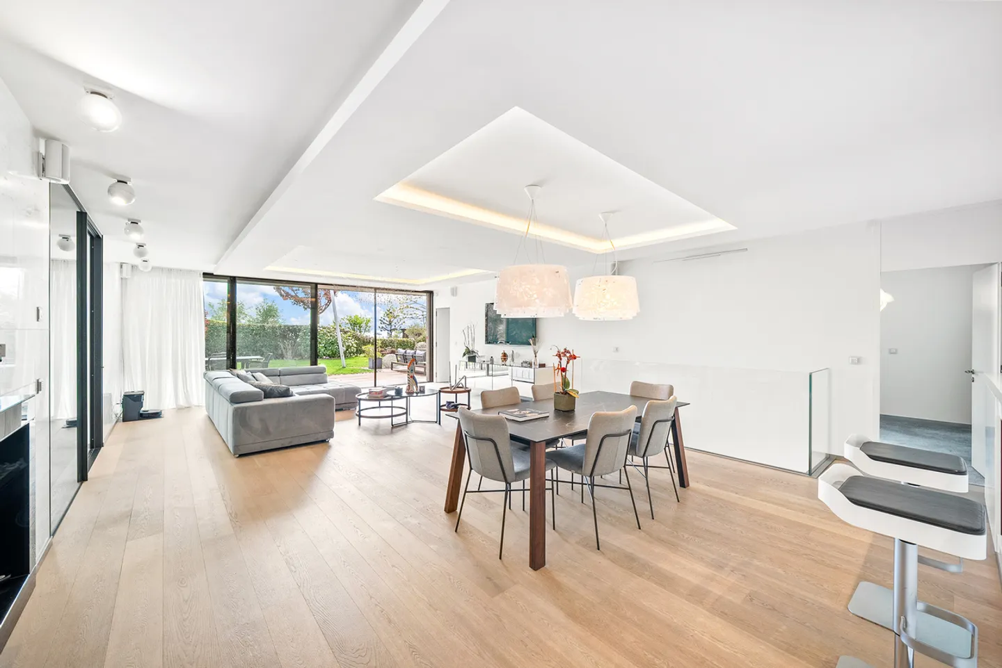 High-quality apartment with garden, lake access in Paudex - Photo 3 of 12