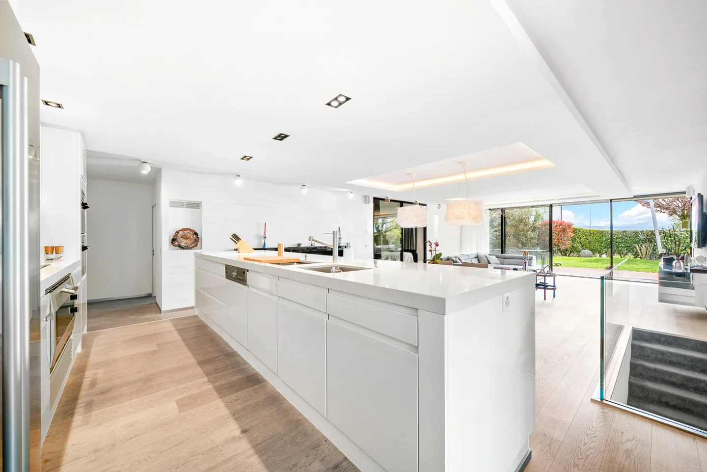 High-quality apartment with garden, lake access in Paudex - Photo 5 of 12