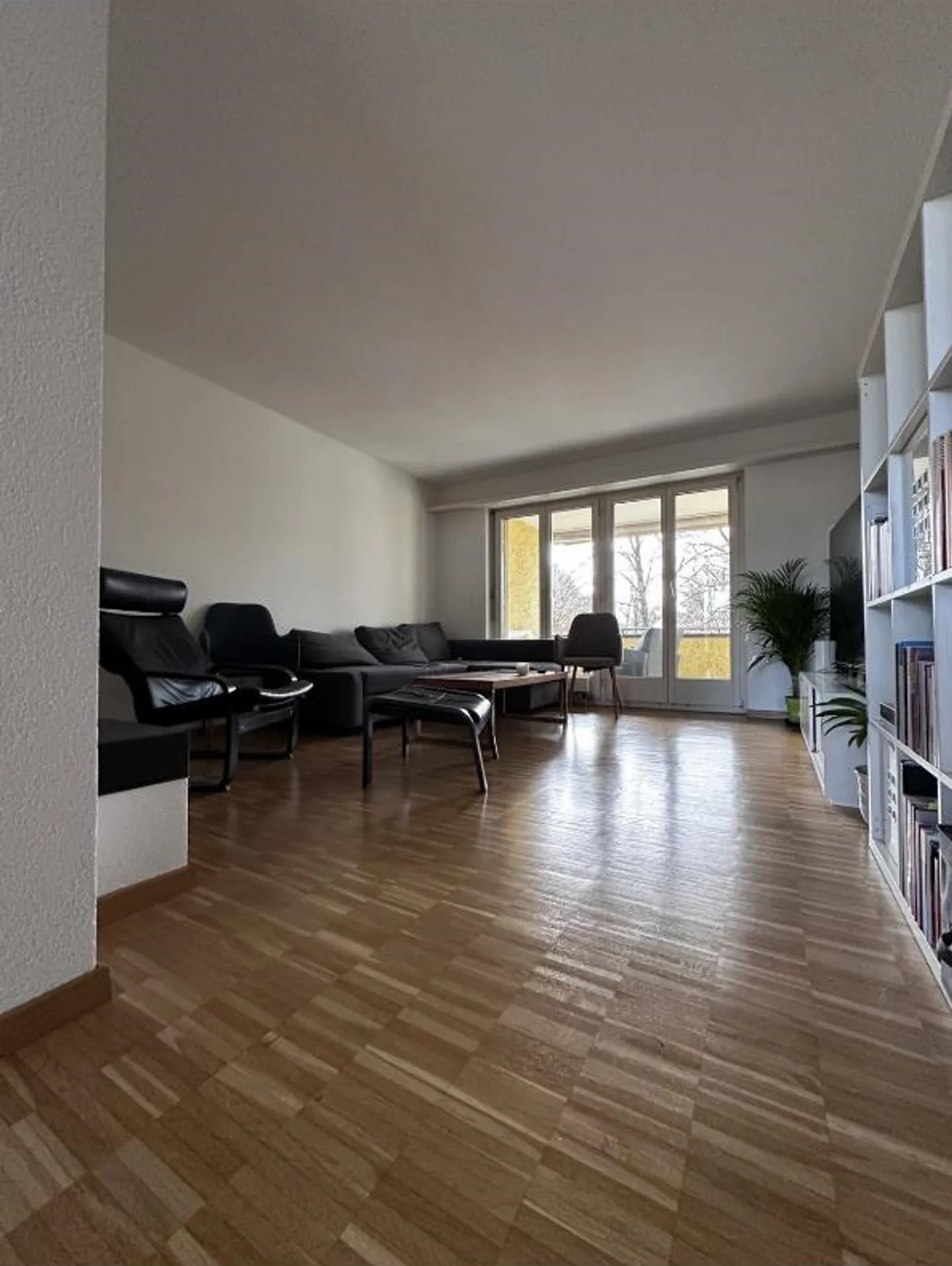 «Möbl. WG-Zimmer» - Foto 2 von 5