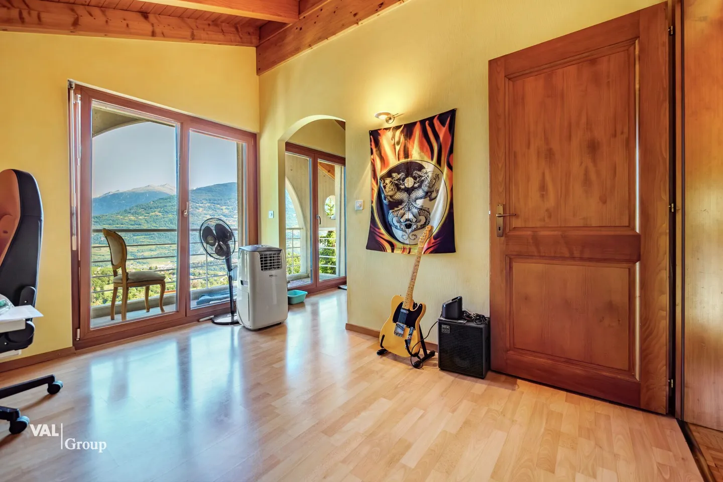 Villa of the Architect with a View of the Alps - Photo 9 of 15