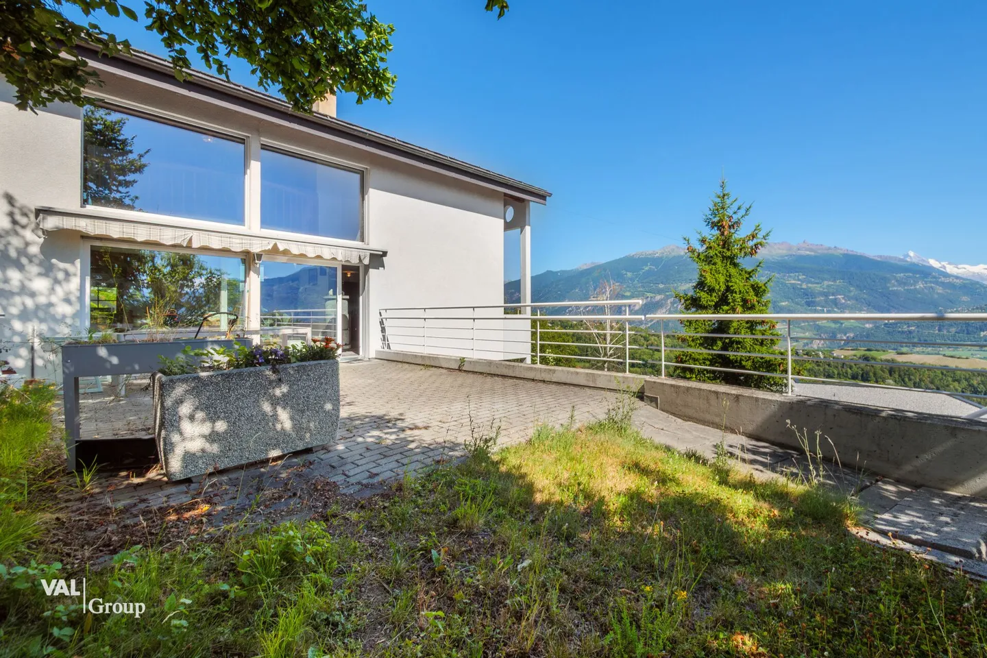 Villa of the Architect with a View of the Alps - Photo 12 of 15