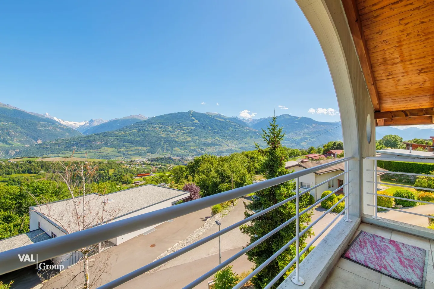 Villa of the Architect with a View of the Alps - Photo 13 of 15