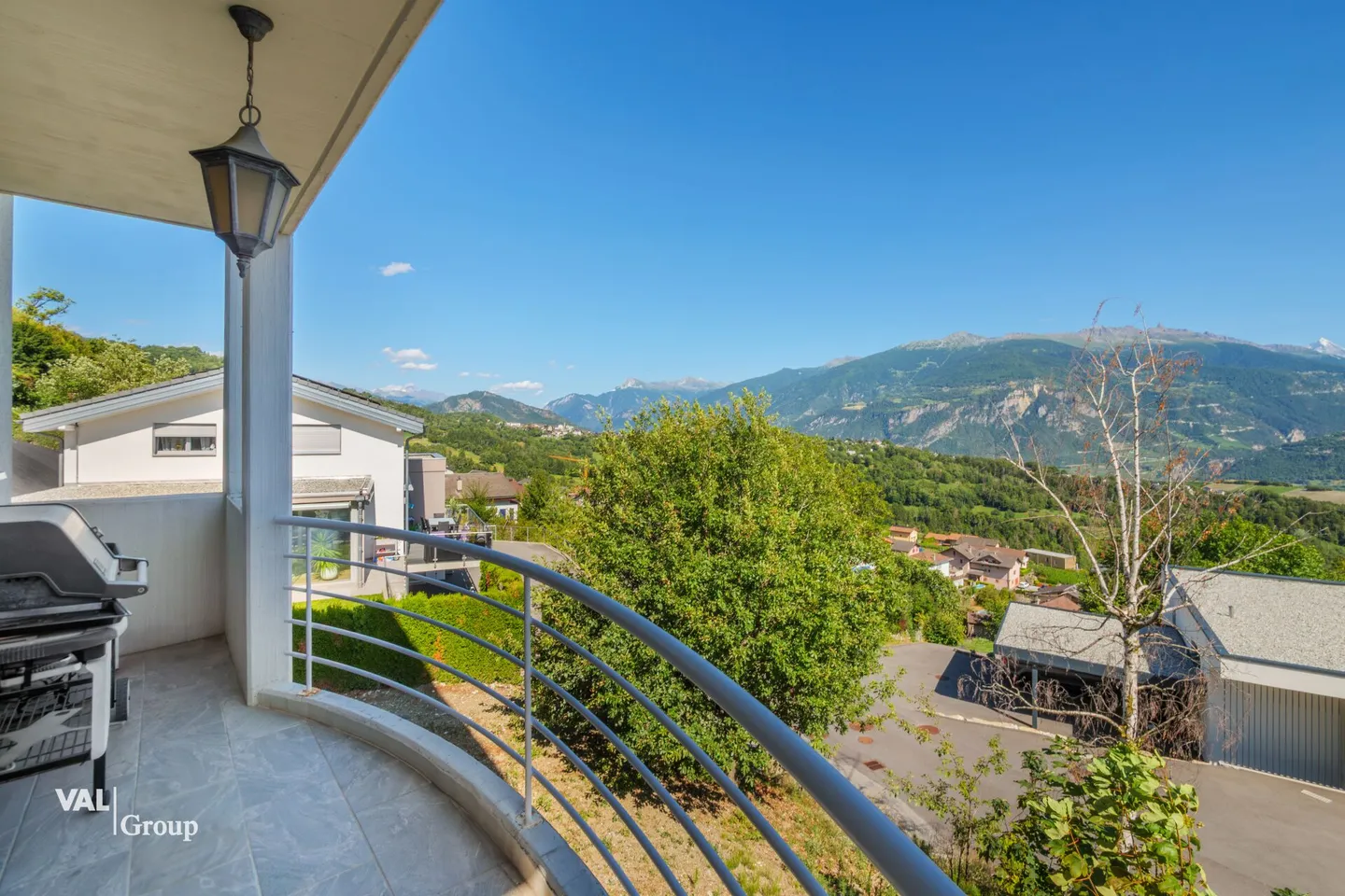Villa of the Architect with a View of the Alps - Photo 14 of 15