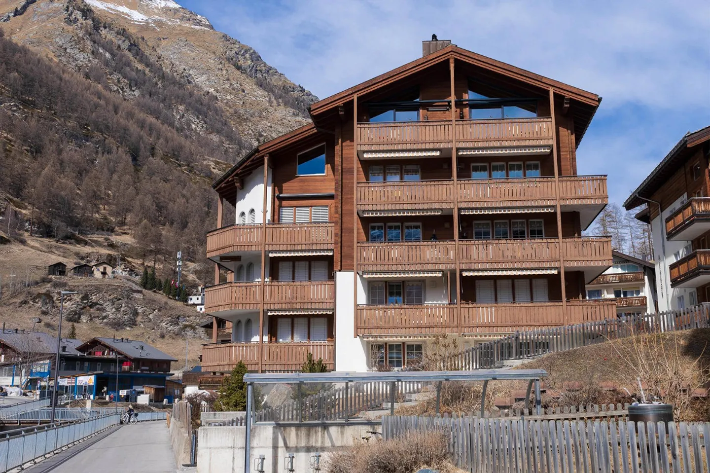 Bellissimo appartamento mansardato con vista sul Cervino - Foto 2 di 11