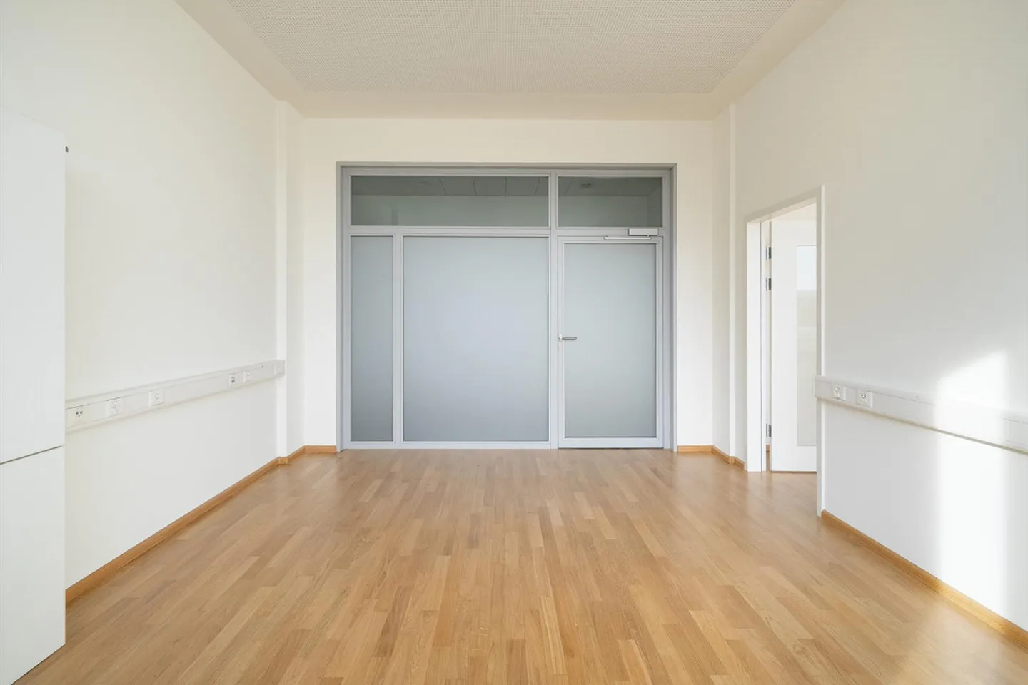 Quiet & Bright Office Spaces with Parquet - Working with a Feel-Good Factor - Photo 6 of 12