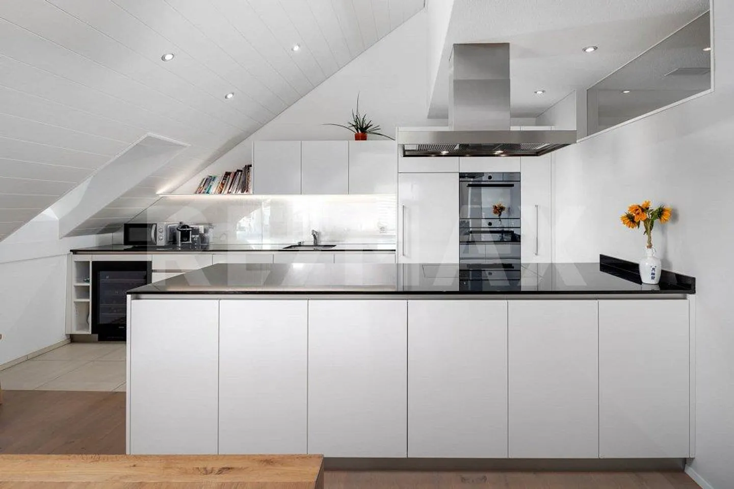 Appartement en duplex moderne de 5,5 pièces avec grand balcon à vendre à Zufikon AG ! - Photo 1 sur 13