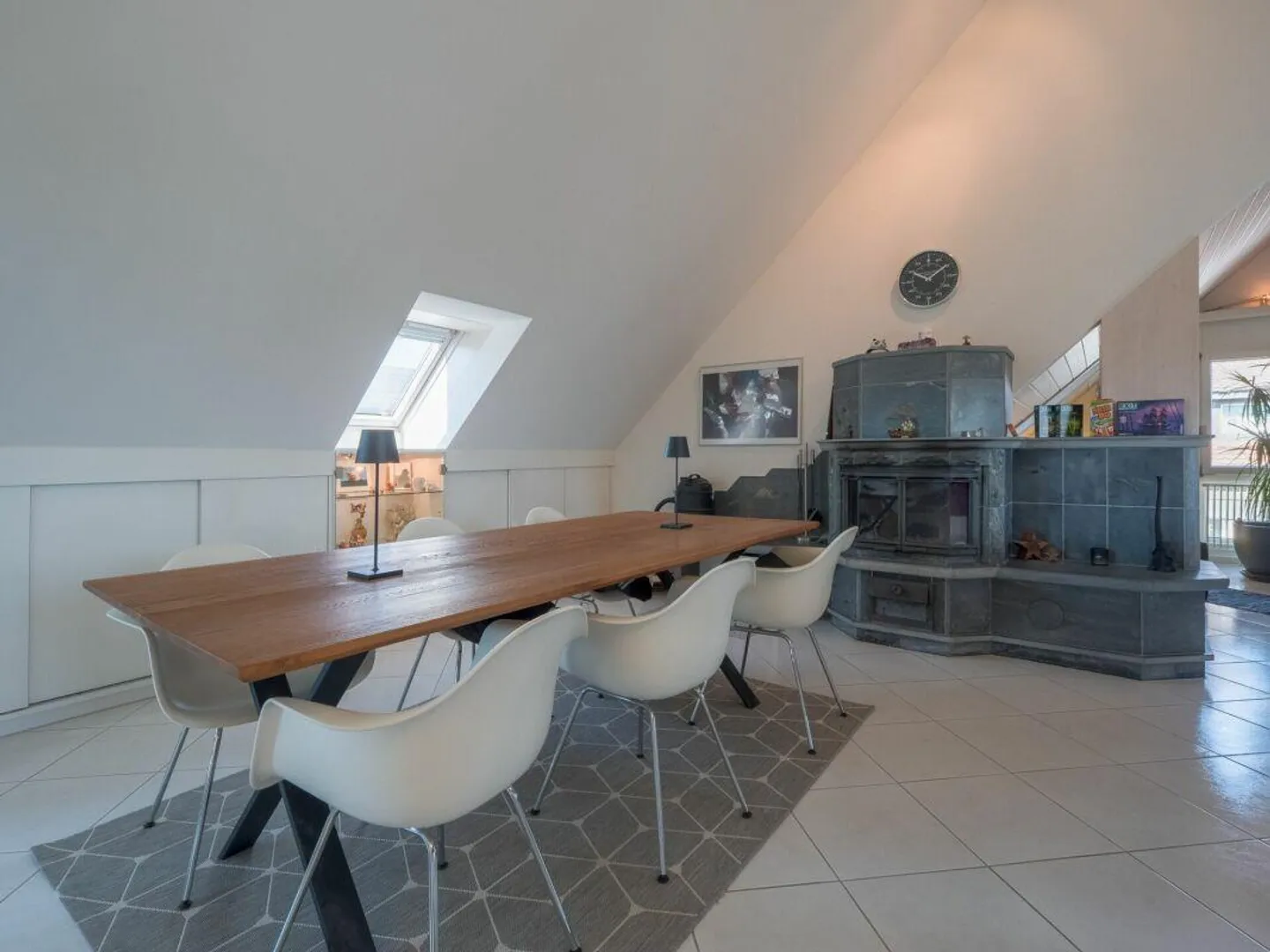 Spacious 4.5 Z' penthouse apartment with balcony, lift and 2 parking spaces - in the center of Reinach BL - Photo 3 of 13