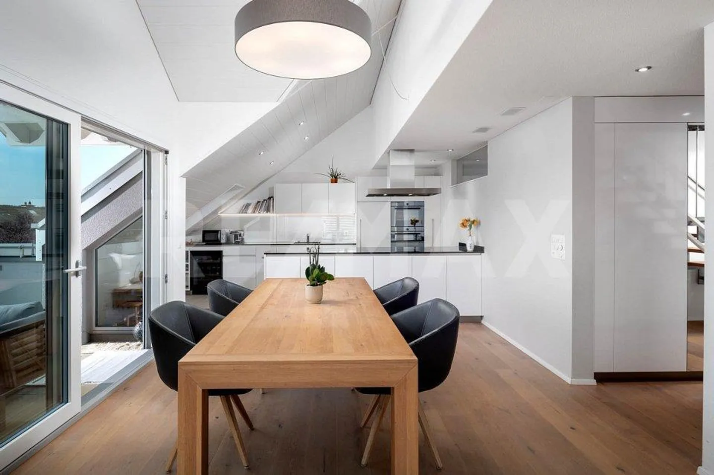 Appartement en duplex moderne de 5,5 pièces avec grand balcon à vendre à Zufikon AG ! - Photo 4 sur 13