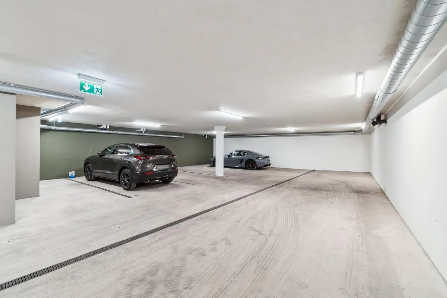 Modern 1.5 Room Apartment in Zurich-Seefeld - Photo 2 of 6