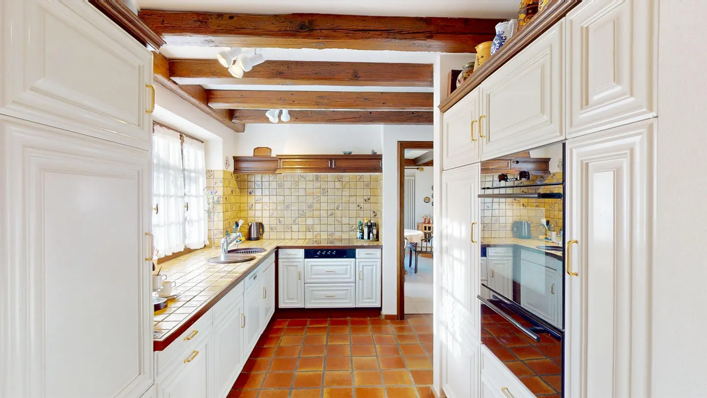 Maison de campagne de 6 pièces avec piscine dans le meilleur emplacement d'Allschwil avec grand jardin - Photo 10 sur 14