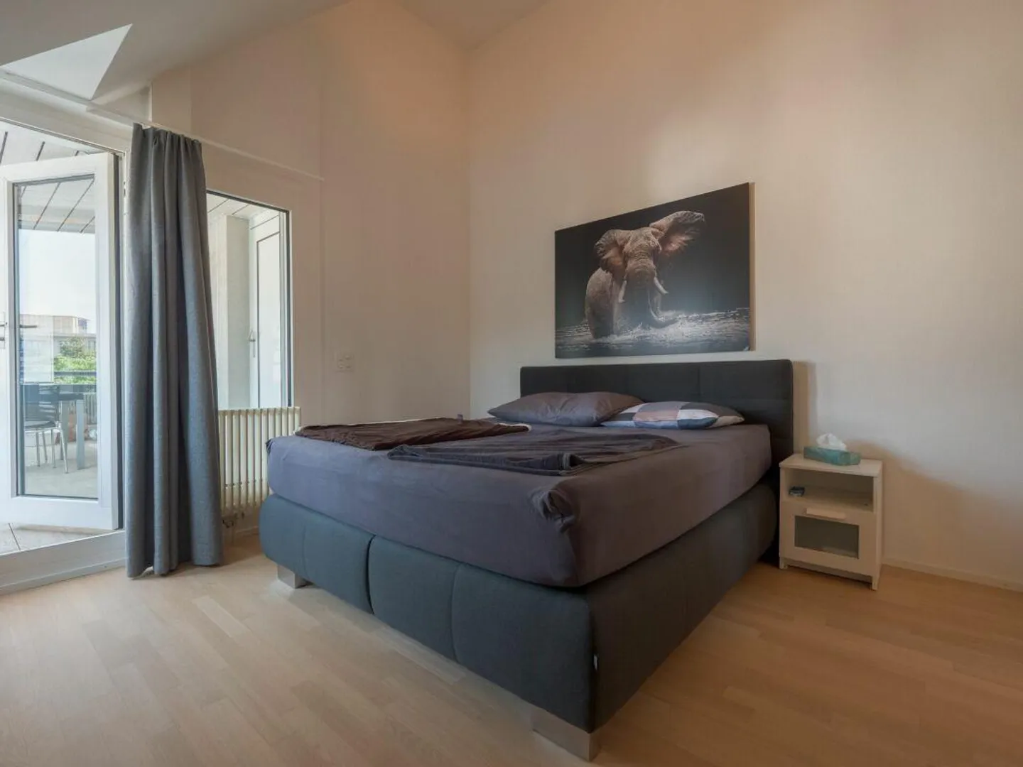 Spacious 4.5 Z' penthouse apartment with balcony, lift and 2 parking spaces - in the center of Reinach BL - Photo 12 of 13
