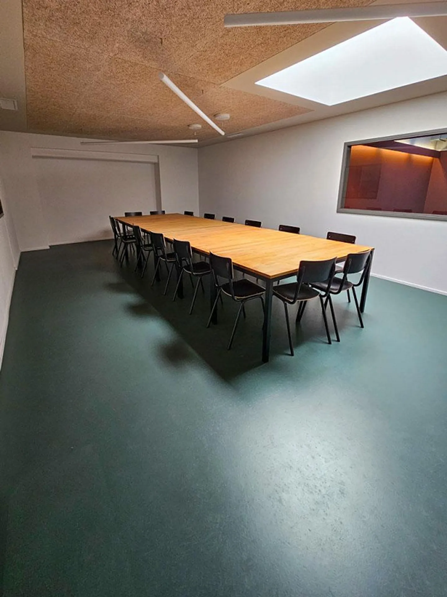 Lichtdurchflutete Gewerbe- oder Lagerflächen ab 290 m2 - Photo 5 sur 6